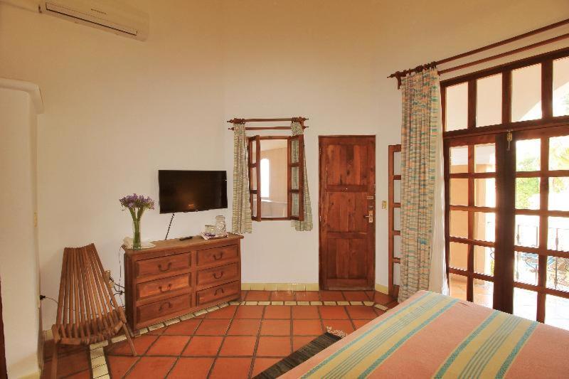 Hotel Santa Fe Пуерто-Ескондідо Номер фото